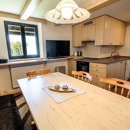 Appartement Zvoh, Krvavec, Ski-in, Ski-out *