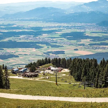 Zvoh, Krvavec, Ski-in, Ski-out Apartment