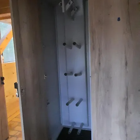 Apartment Zvoh, Krvavec, Ski-in, Ski-out *