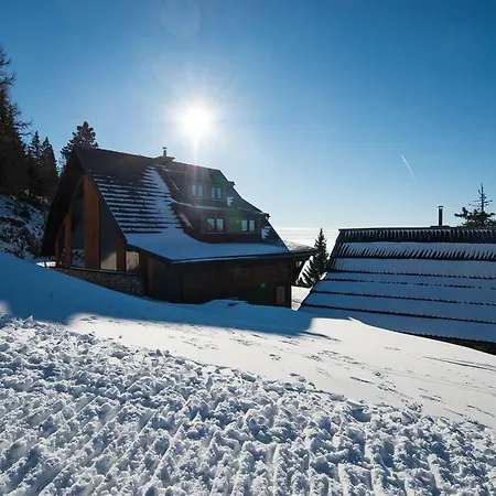 Apartment Zvoh, Krvavec, Ski-in, Ski-out *