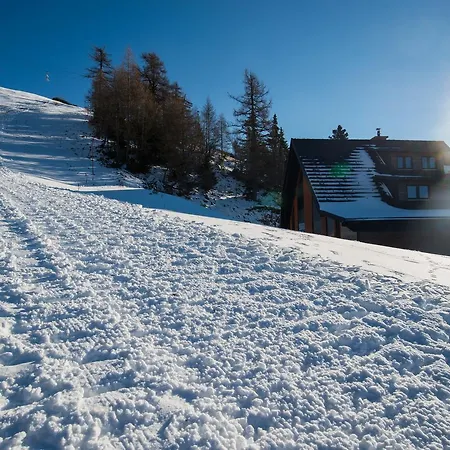 Zvoh, Krvavec, Ski-in, Ski-out *