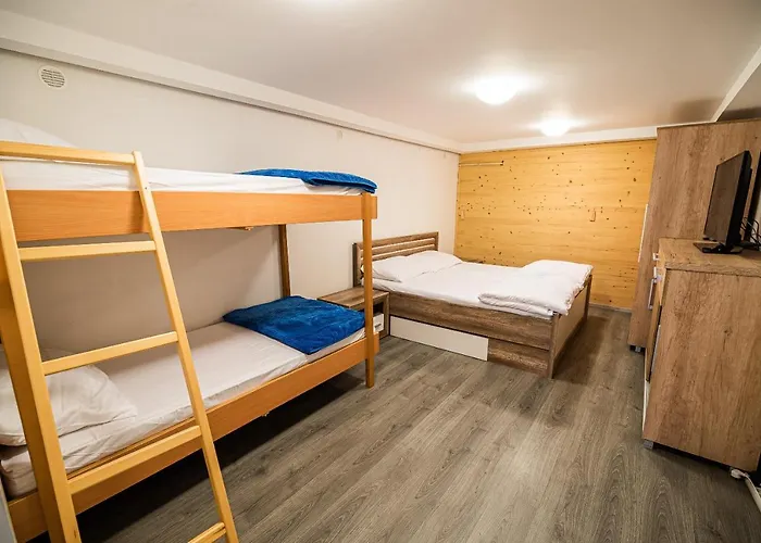 Zvoh, Krvavec, Ski-in, Ski-out * Cerklje na Gorenjskem